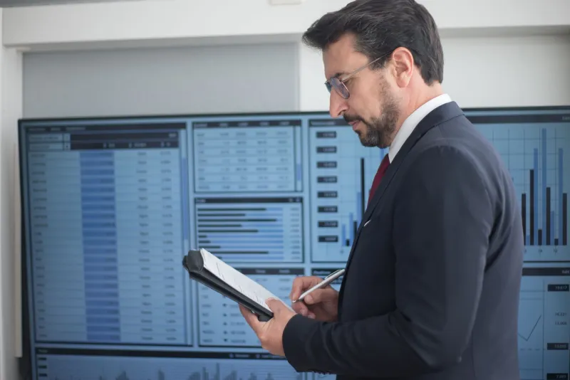 The Intelligence Advantage: How Elite Players Read Their Own Data to Outmaneuver the Platform